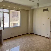 ۶۱متر اذربایجان طبقه همکف پارکینگ دار