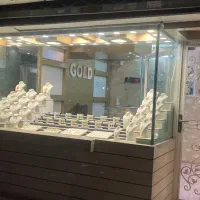 مغازه-طلافروشی-با-تمام-لوازم-کامل-کامل