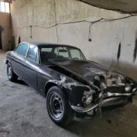 جاگوار xj6 مدل 1975 داری تاییدیه پلاک تاریخی