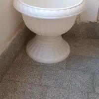 گلدان بزرگ پایه دار درحد نو