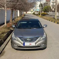 سوناتا YF 2011