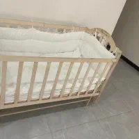 تخت کودک گهواره ای در حد نو