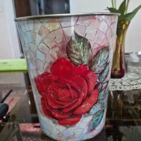 سطل فلزی قدیمی