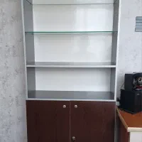 میز کامپیوتر و کتابخانه