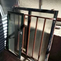 پنجره یک متر در یک متر آماده نصب