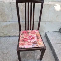 صندلی چوبی