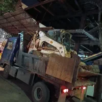 حمل نخاله با ماشین بادسان  خاکبرداری (بابکت)کارگر