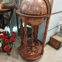 میزبار چوبی کره زمین