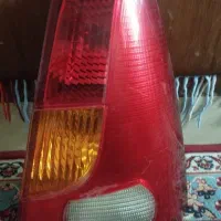 تعدادی چراغ ماشین