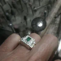 انگشتر زمرد پنجشیر کاملا دست‌ساز
