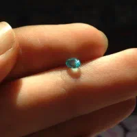 جواهر Apatite تک بسیار زیبا با شناسنامه GIA