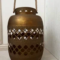 فانوس کنار سالنی مراکشی