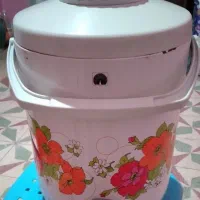 کلمن اب و یخ وغذا