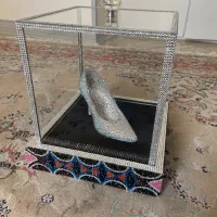 باکس شیشه ای  تمام نگین خاص