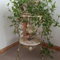 میز کنار سالنی برنز دحدنو