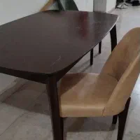 میز نهار خوری شش نفره در حد نو