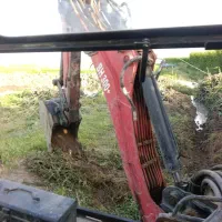 خدمات و اجاره بیل بکهو جهت کار