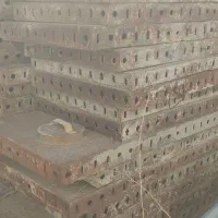 قالب فلزی یک درنیم متر هستند  سه بار استفاده شده