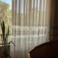 کتیبه و ریل پرده