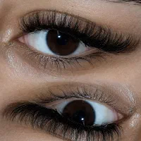 اکستنشن مژه با تخ.فیف ویژه تولدم