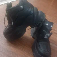 کتونی لژدار