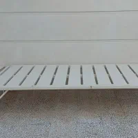 تخت آهنی تک بسیار تمیز