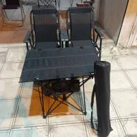 میز برزنتی ، صندلی دسته دار، کم‌جا و قیمت‌تولیدی