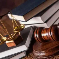 وکیل پایه یک دادگستری