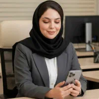 کاربا گوشی برای بانوان 22سال ب بالا
