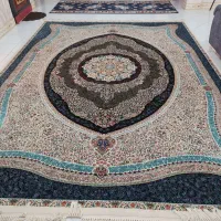 دو عدد فرش کاملا نو و یک گلیم
