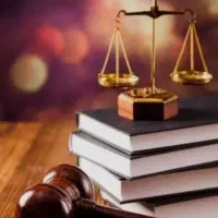 وکیل پایه یک دادگستری با مشاوره کاملا رایگان