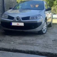 مگان مدل ۸۷ تمیز  ی گلگیر سمت راننده رنگ