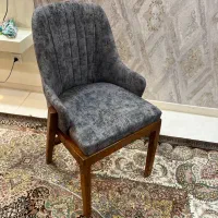 سه عدد صندلی چوبی