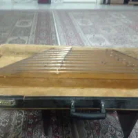 سنتور قدیمی با چوب گردو