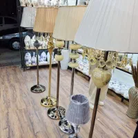 گلدون کنار سالنی