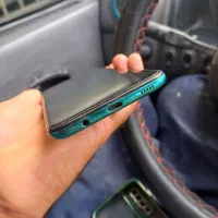 گوش|موبایل|زهک, |دیوار