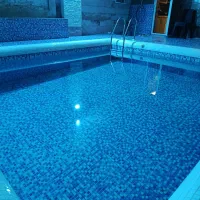باغ-ویلا-استخر-آب-گرم-داخل-خانه