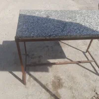 میز سنگی