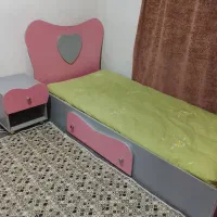 تخت وکمد دخترانه شیک سالم