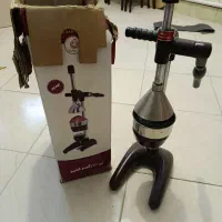 آب انار گیری برند کاریز