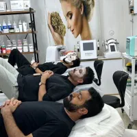 مرکز تخصصی /  پاکساز ی/ عمیق/ پوست مو
