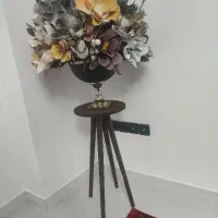 گل فومی با گلدان ومیز