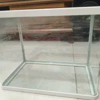 آکواریوم با همه لوازم مورد نیاز