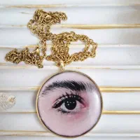 گردنبند چشم رزین