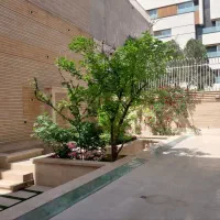 اپارتمان-200-متری-با-140-متر-حیاط-اختصاصی