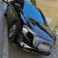 آئودی کیو 5 هفت نفره بلک پکیج