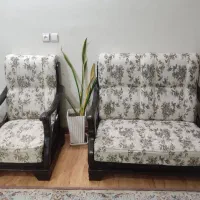 مبل هفت نفره پارچه و چوب سالم همراه با میز و عسلی