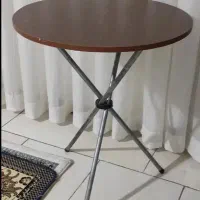 میز  نونو بدون ایراد پایه فلز