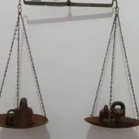 ترازو قدیمی