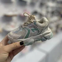 همه کفش و صندل های بچگانه تخفیف خورد